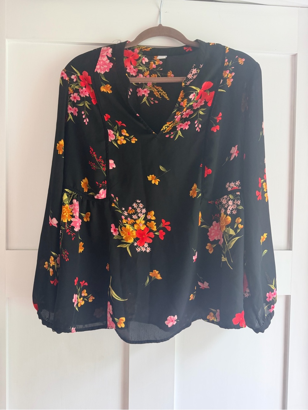 Old Navy Long Sleeve Flowy Sheer Black Floral Blouse Boho Dark Romantic Fairy